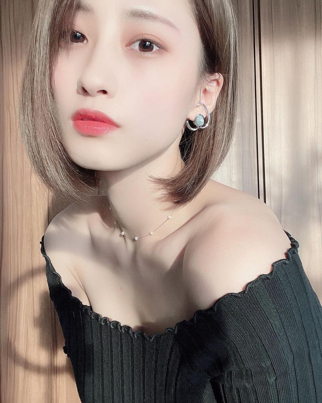 日本短发美少女[澄田绫乃]自拍图片