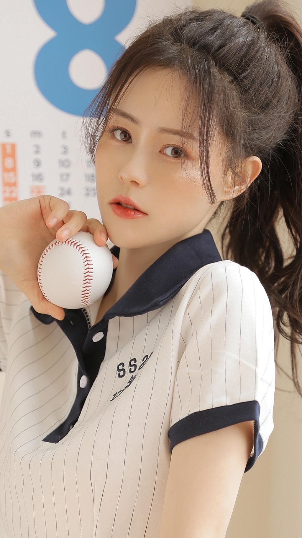 高马尾棒球少女青春活力写真