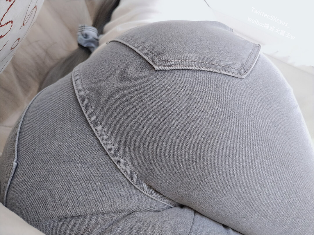 眼酱大魔王w NO.040 白色无袖 [32P209M]