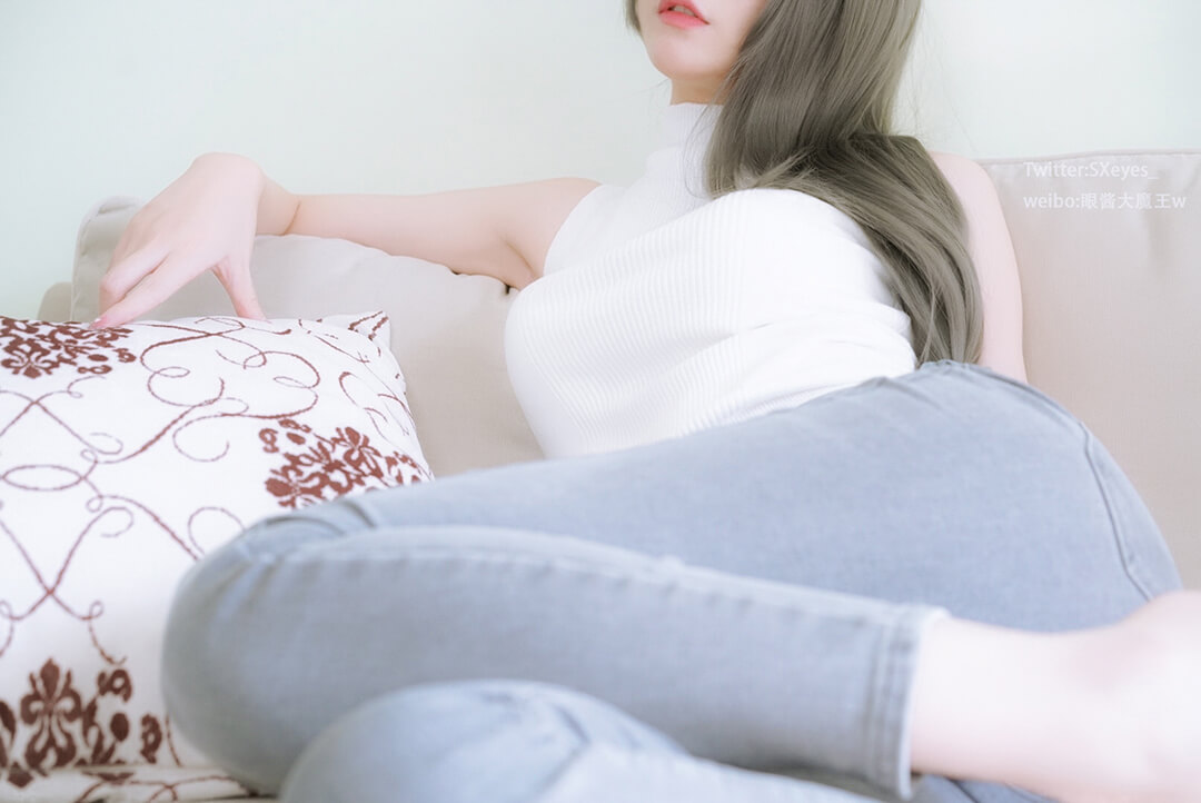 眼酱大魔王w NO.040 白色无袖 [32P209M]