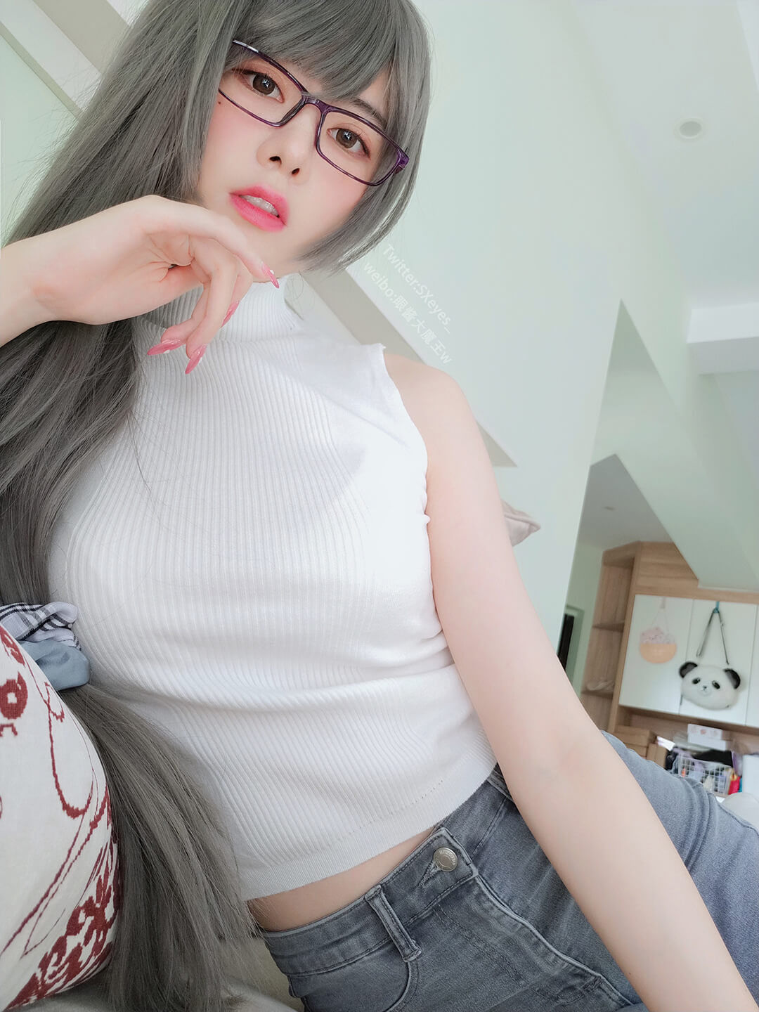 眼酱大魔王w NO.040 白色无袖 [32P209M]