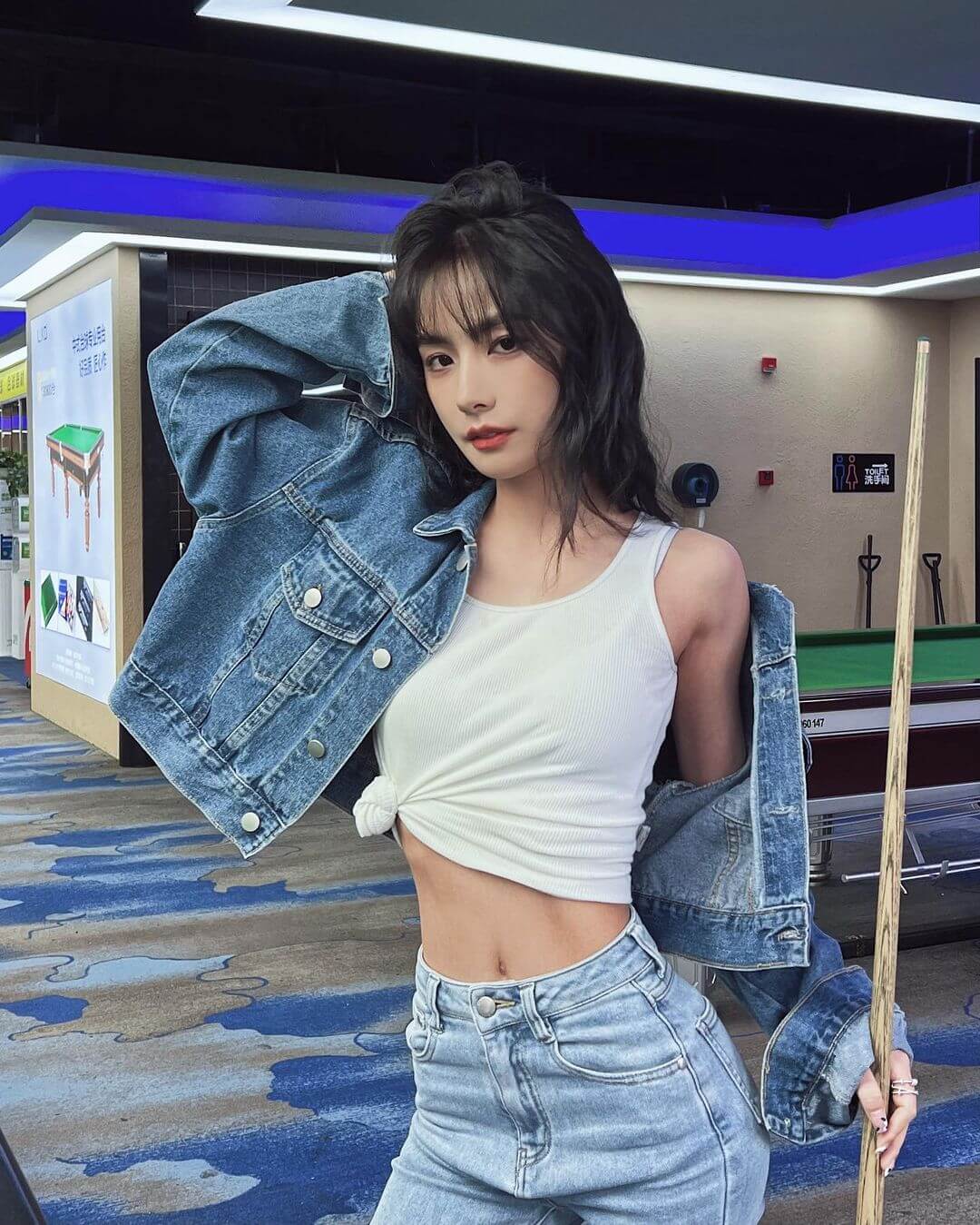 陈暖央写真合集-90后身材比例完美的网红健身女神