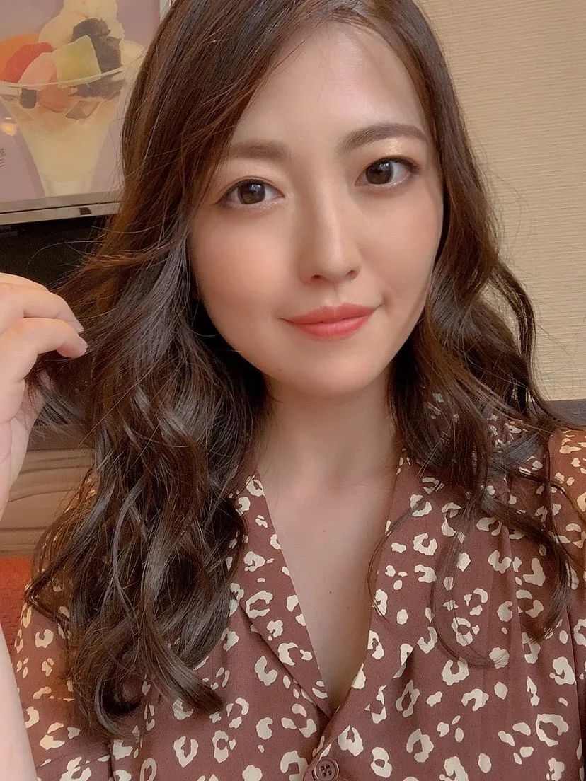 木下凛凛子资料简介-附高清写真图片