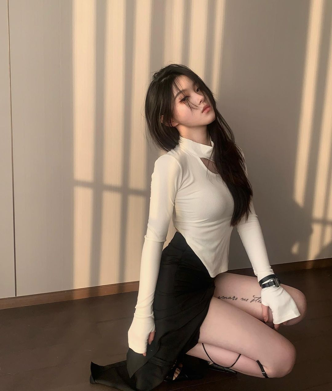 御姐系长发正妹[阿宅]长相清秀气质俱佳