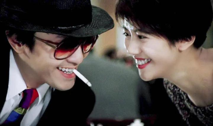 有什么电影适合情侣晚上在家看？