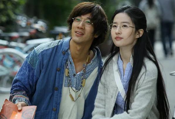 有什么电影适合情侣晚上在家看？