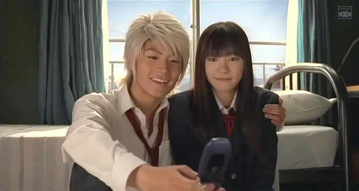 有什么电影适合情侣晚上在家看？