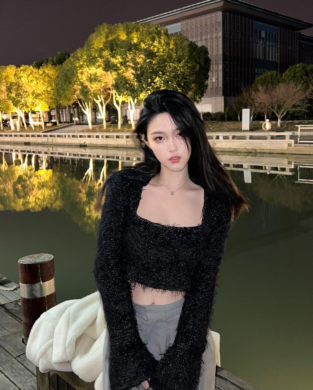 御姐系长发正妹[阿宅]长相清秀气质俱佳