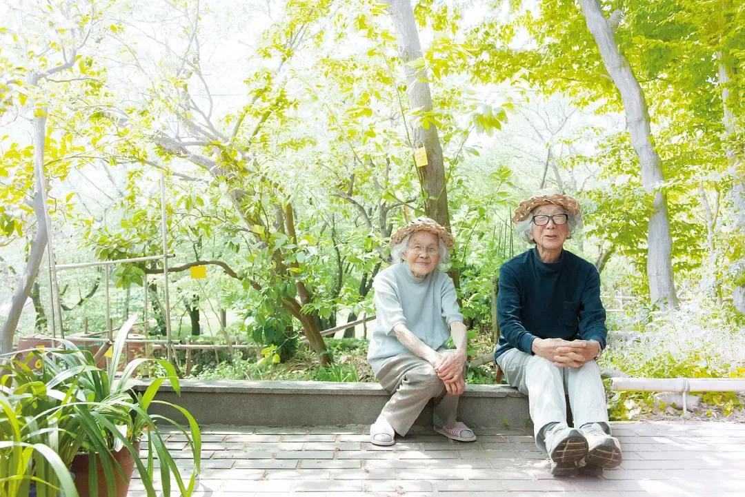 有什么电影适合情侣晚上在家看？