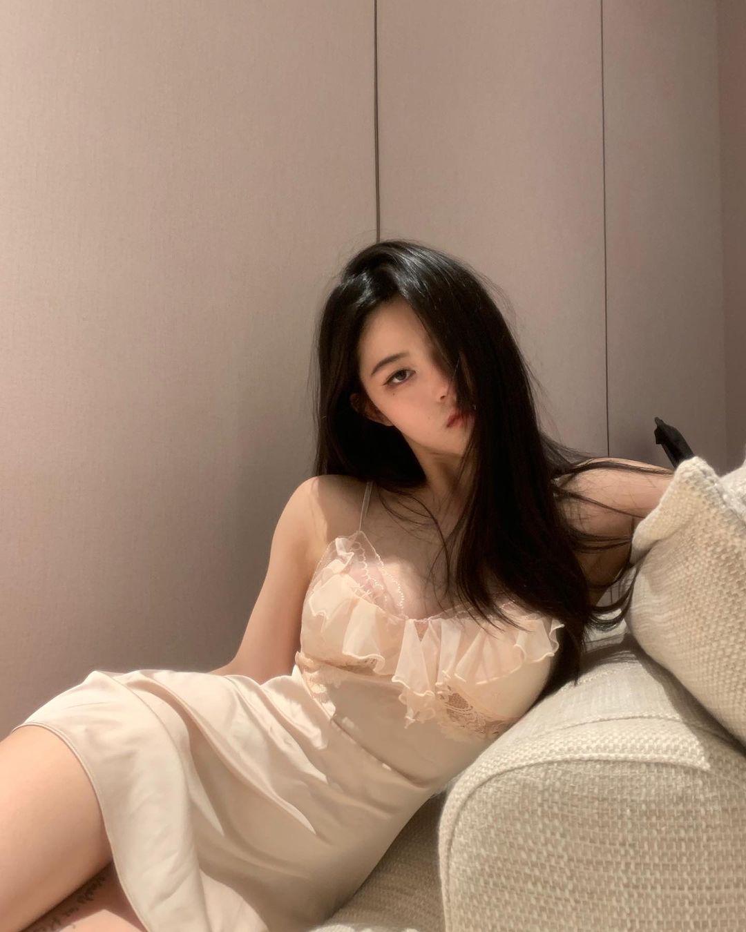 御姐系长发正妹[阿宅]长相清秀气质俱佳