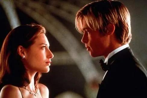 有什么电影适合情侣晚上在家看？