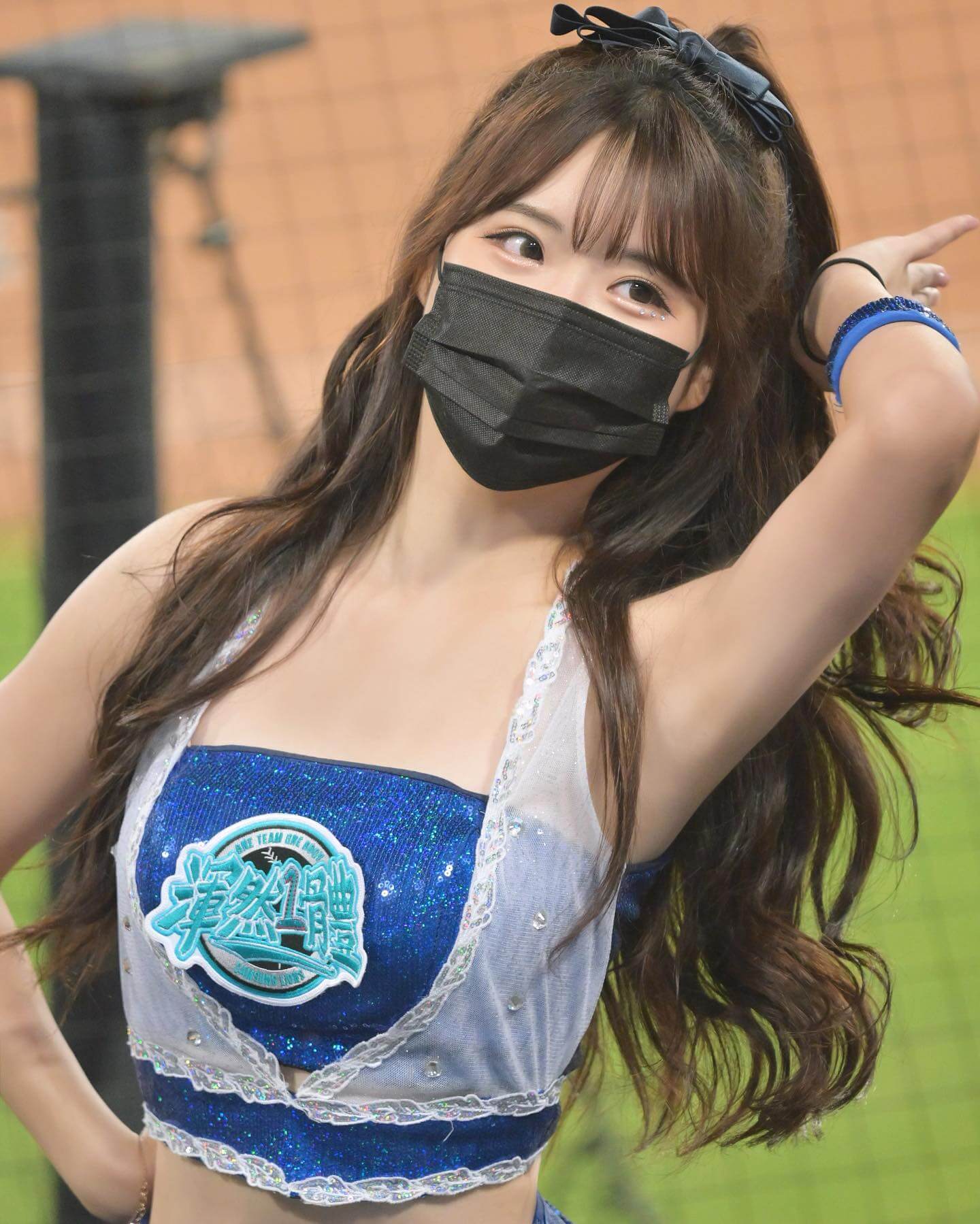 可爱的韩国啦啦队队长崔洪罗图片