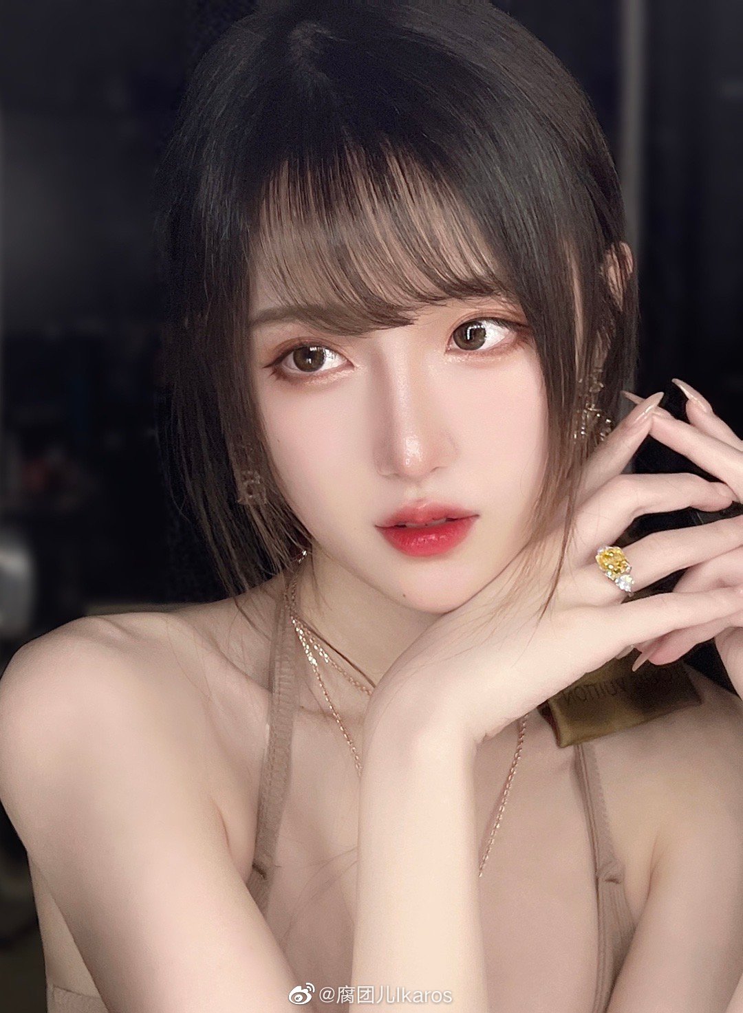 颜值主播-腐团儿Ikaros 近期动态照片