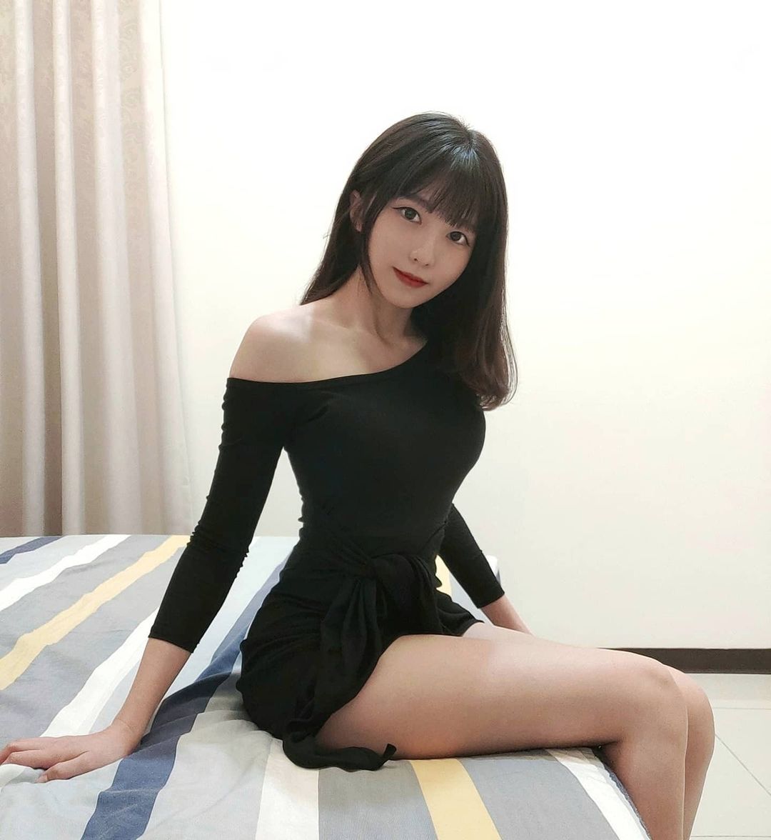 台湾清华校花级美女 阿倪图片