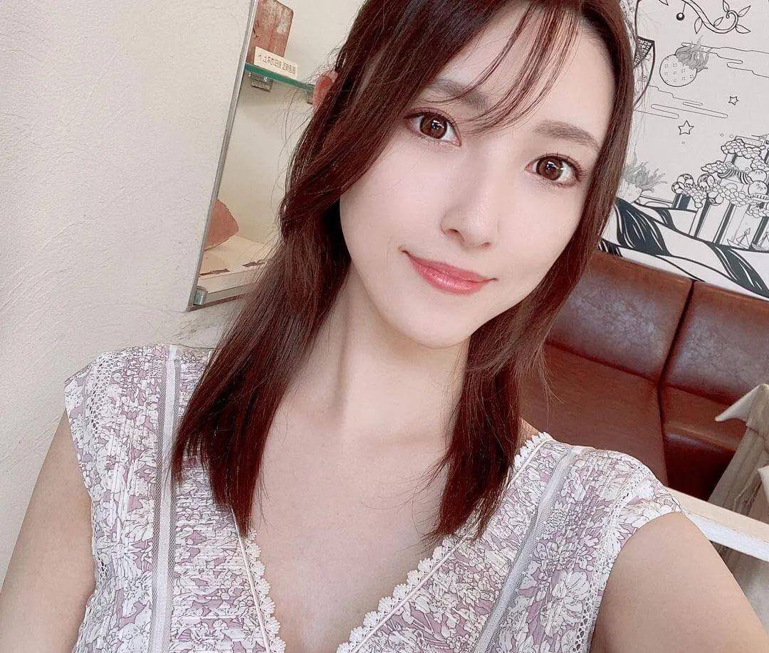 森泽佳奈资料简介及高清生活写真图片