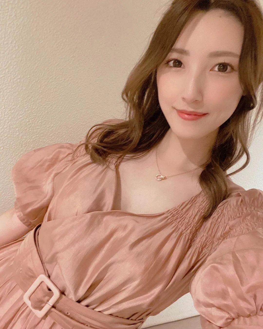 森泽佳奈资料简介及高清生活写真图片