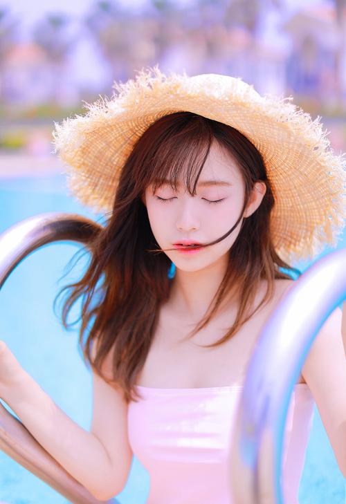 美女比基尼极度性感图片，美女比基尼性感泳装图片大全