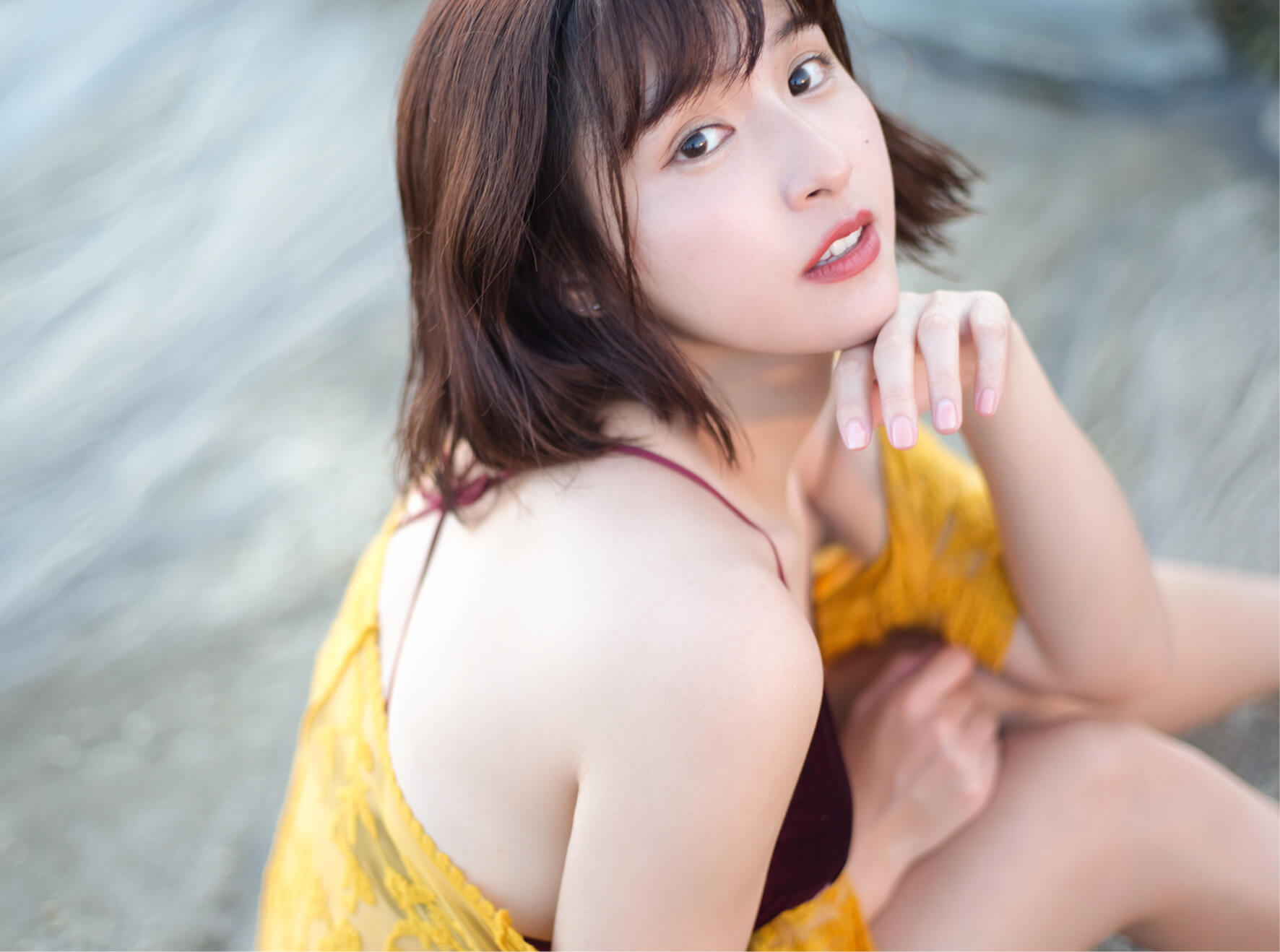 峮峮写真集一见峮心，QUNing