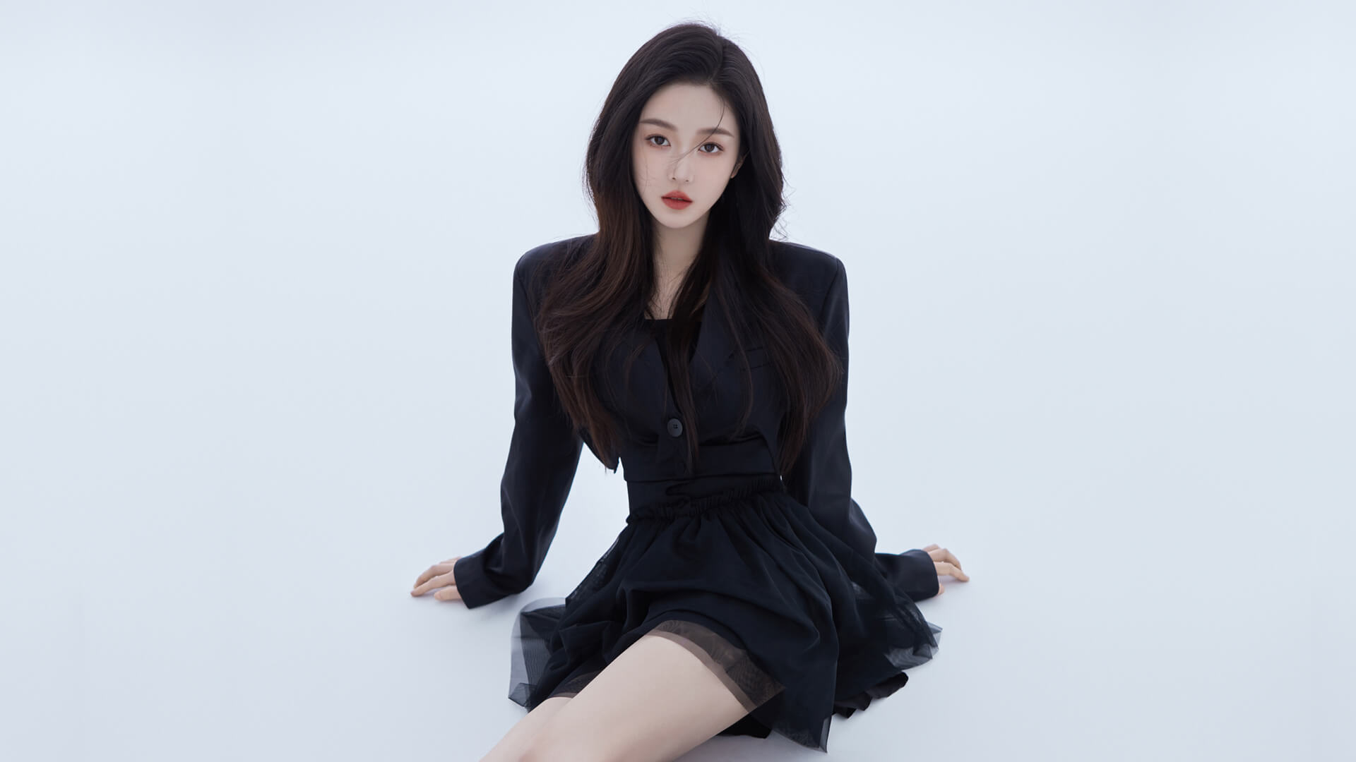 精选《绝美佳人》高清养眼好看好身材美女电脑壁纸