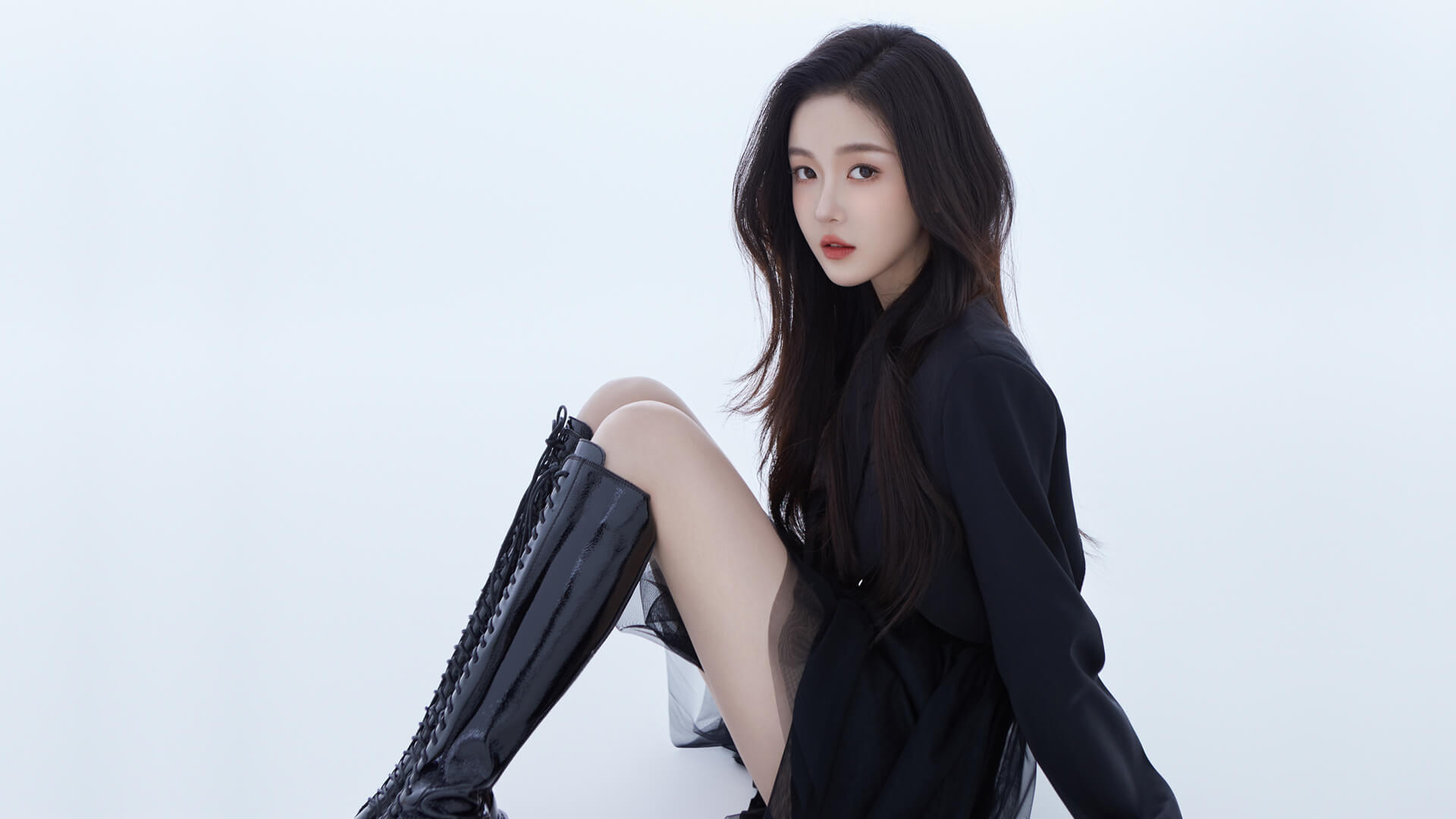 精选《绝美佳人》高清养眼好看好身材美女电脑壁纸