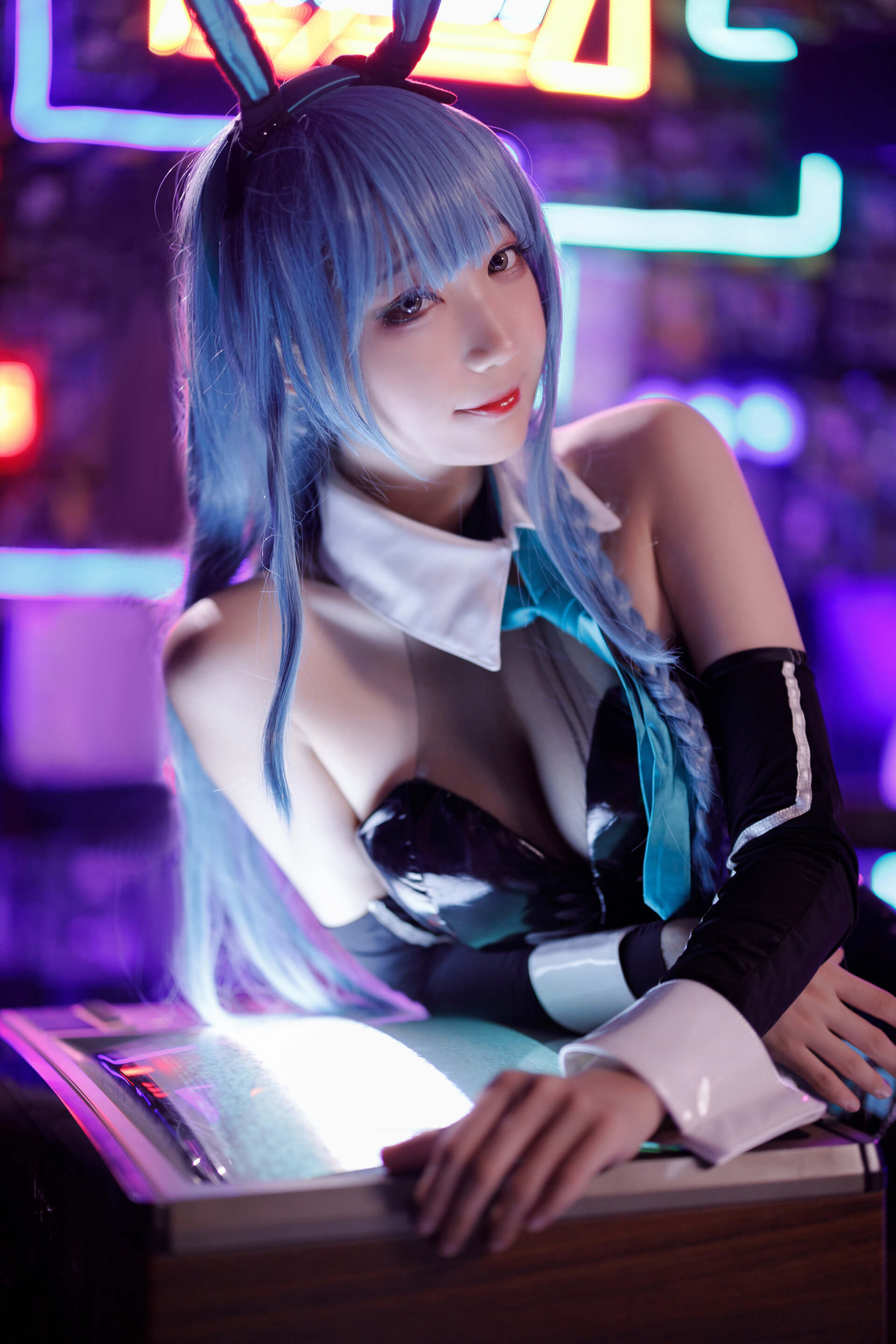 周叽是可爱兔兔cos图片合集