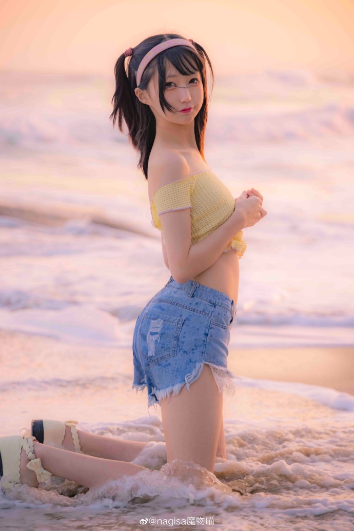 coser不败女王《nagisa魔物喵》