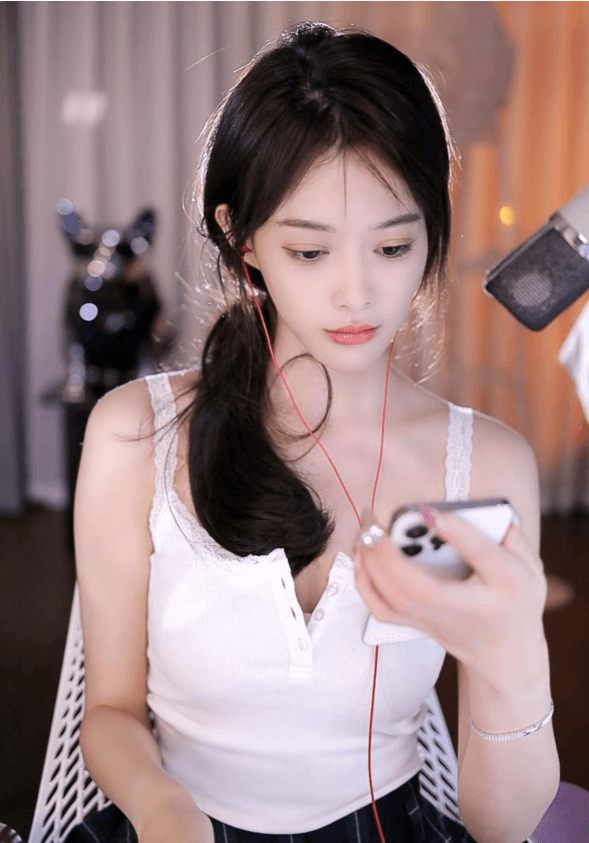 芮甜甜发生什么事了？芮甜甜与多家公会洽谈第三次签约