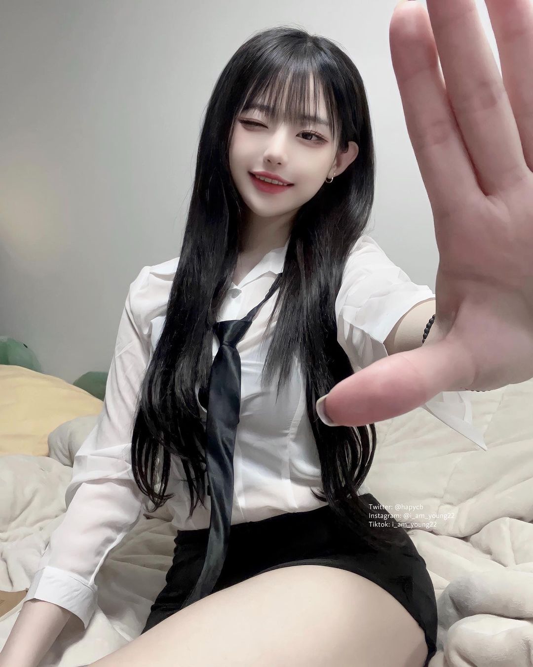 TikTok纯欲天花板 张娜英个人照片视频