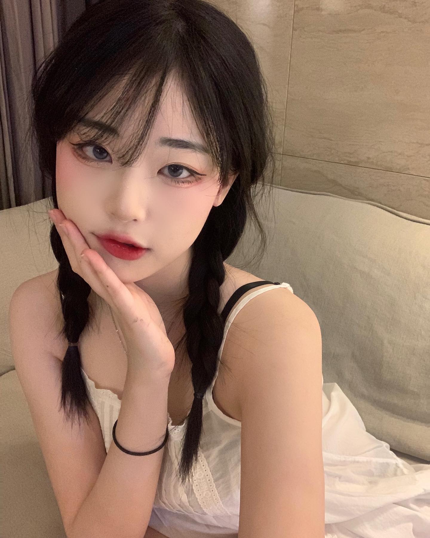 张娜英南韩魅魔纯欲天花板