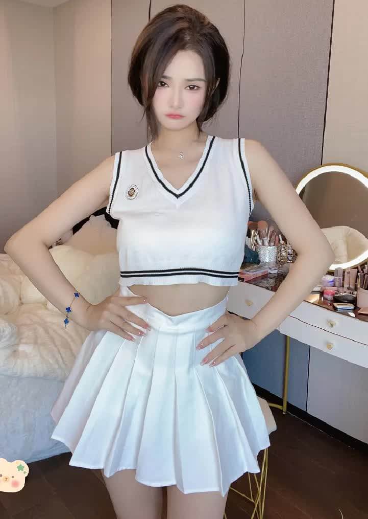 20天20万陪大哥，芮甜甜被闺蜜砸饭碗 小蛮妖回应被套路