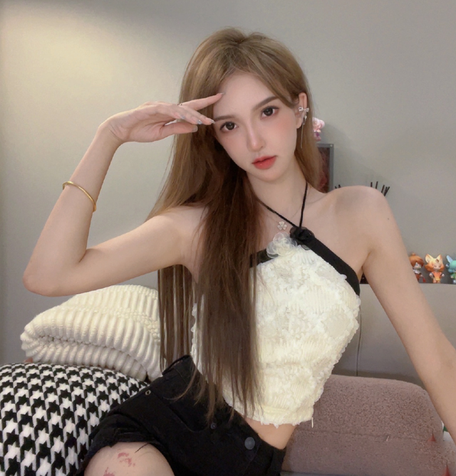 南妹儿舞蹈放大招，喜提新版本“首位公益”女主播！