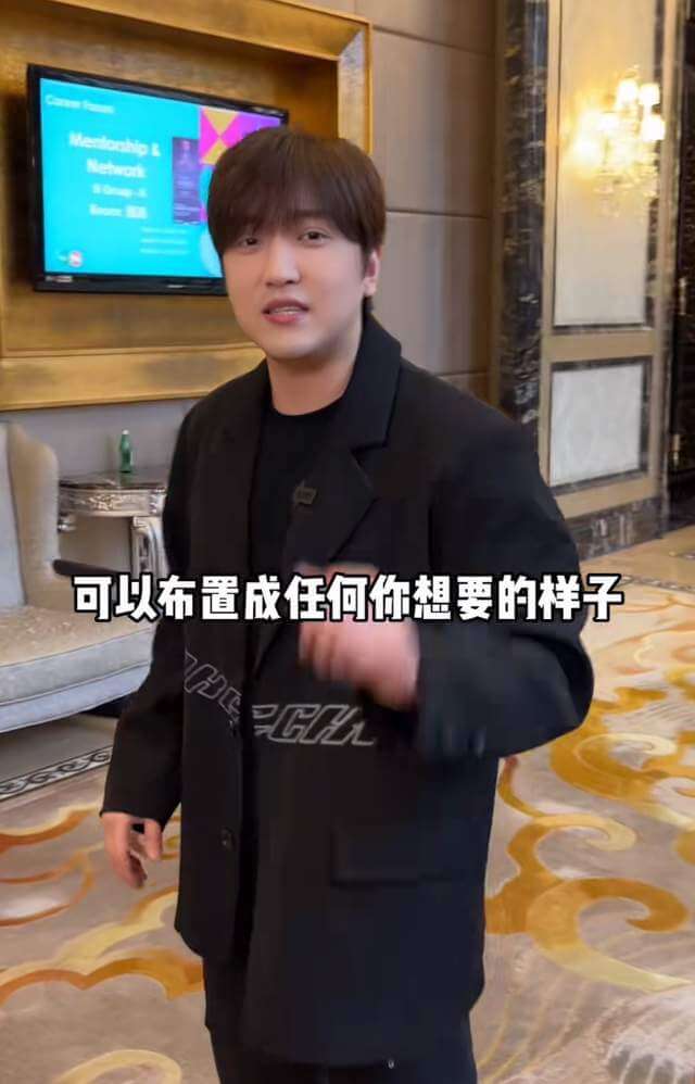 网红白冰婚礼现场曝光!泳池上举办西式婚礼,酒席一桌近万元