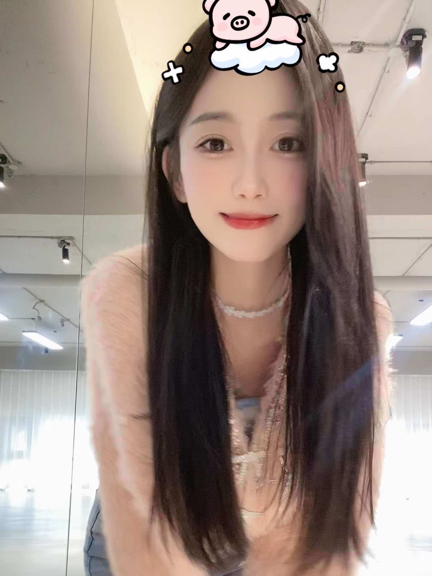 心有猛虎ฅʕ•͡-•ʔฅ 嗷呜嗷呜 今天想听情话-真猪奶茶