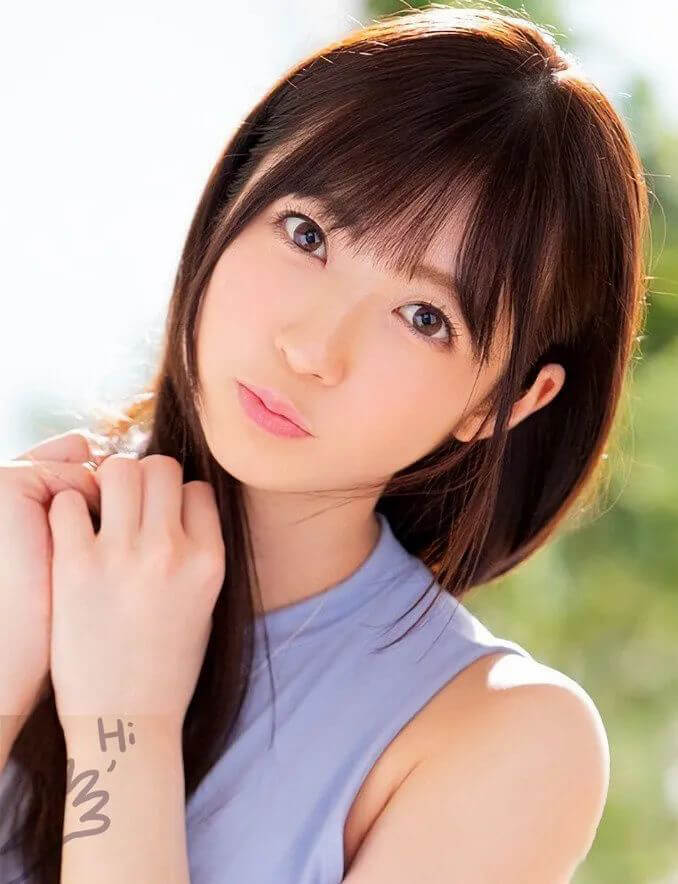 小园梨央个人资料简介及高清图片