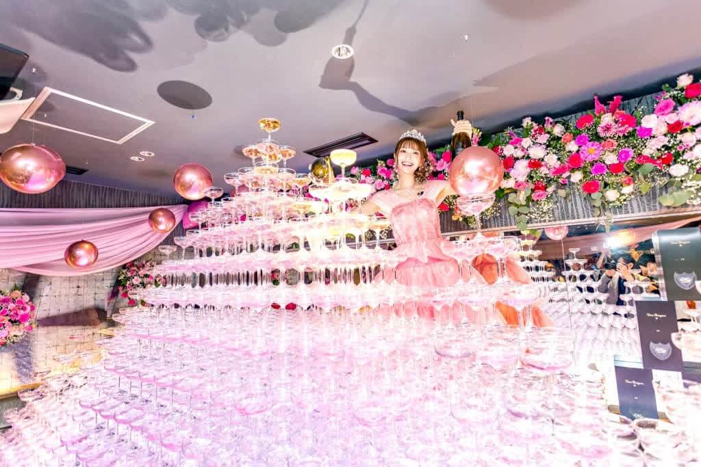 21岁日本最美花魁Himeka，靠自己白手起家公开逾百万Hermès山！