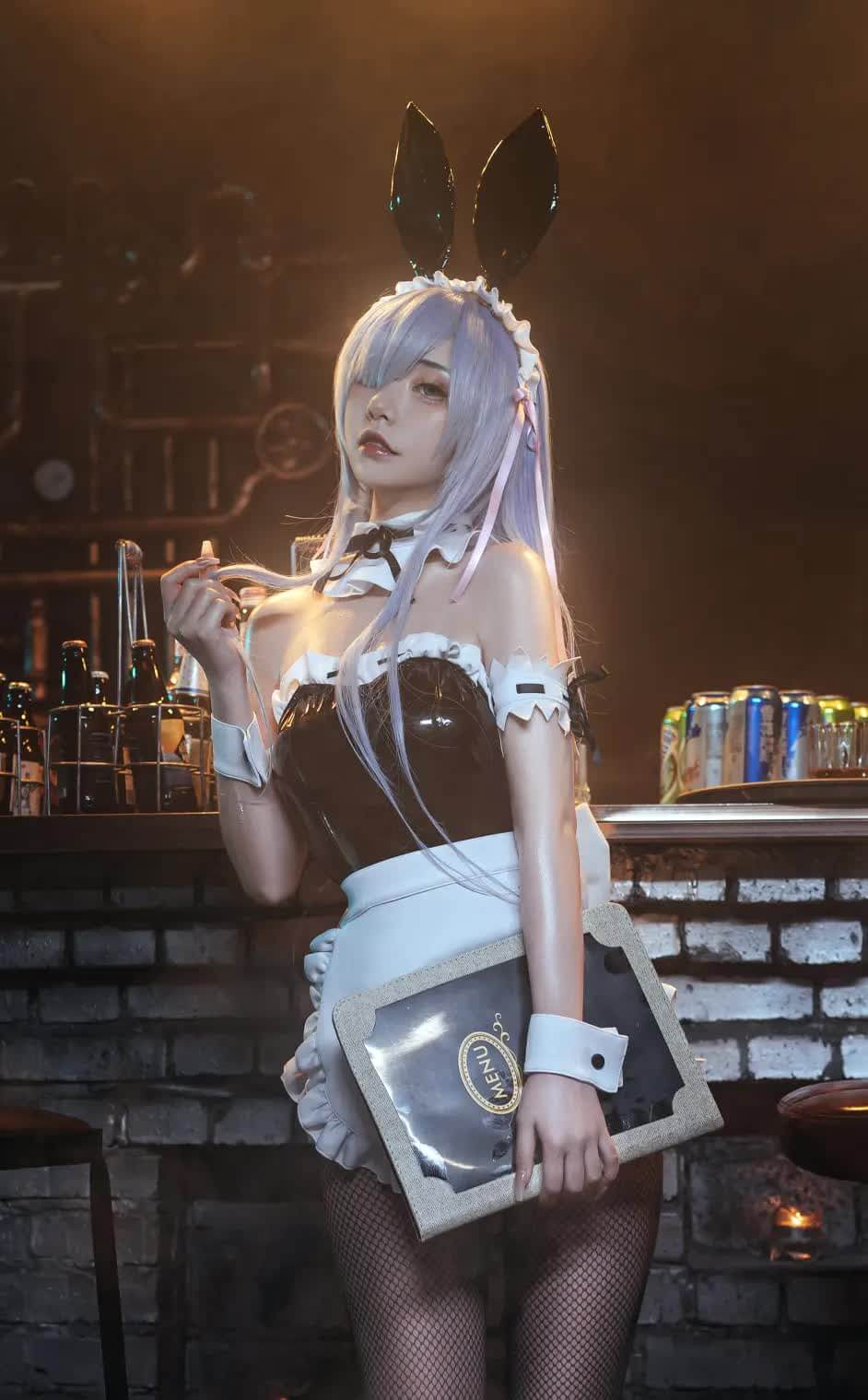 爆机少女喵小吉摄影作品赏析 一位特别大胆的coser