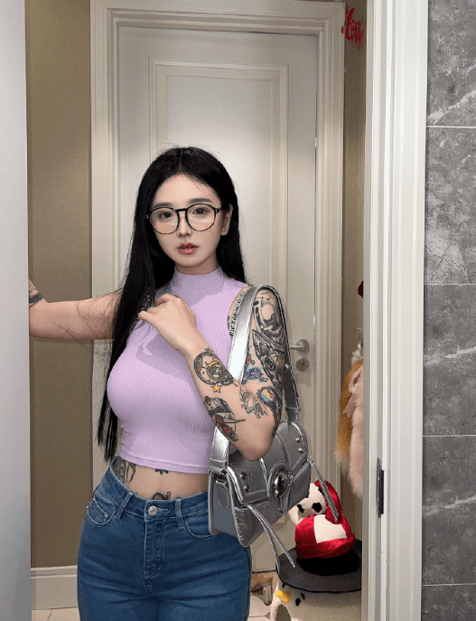 抖音网红卡通百科老王微密圈付费图片流出，别找了！