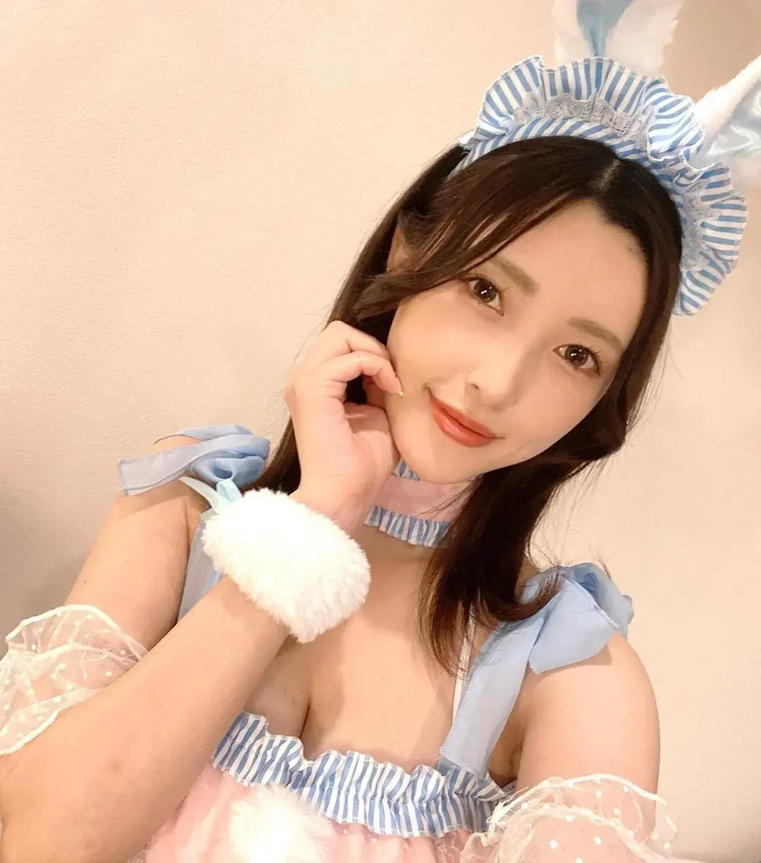 人气网红森泽佳奈 (飯岡かなこ)个人资料及图片