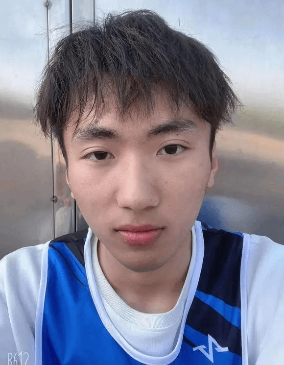 淮阴纯爱战神月供4000养小女友，被大四体育生截胡聊天曝光