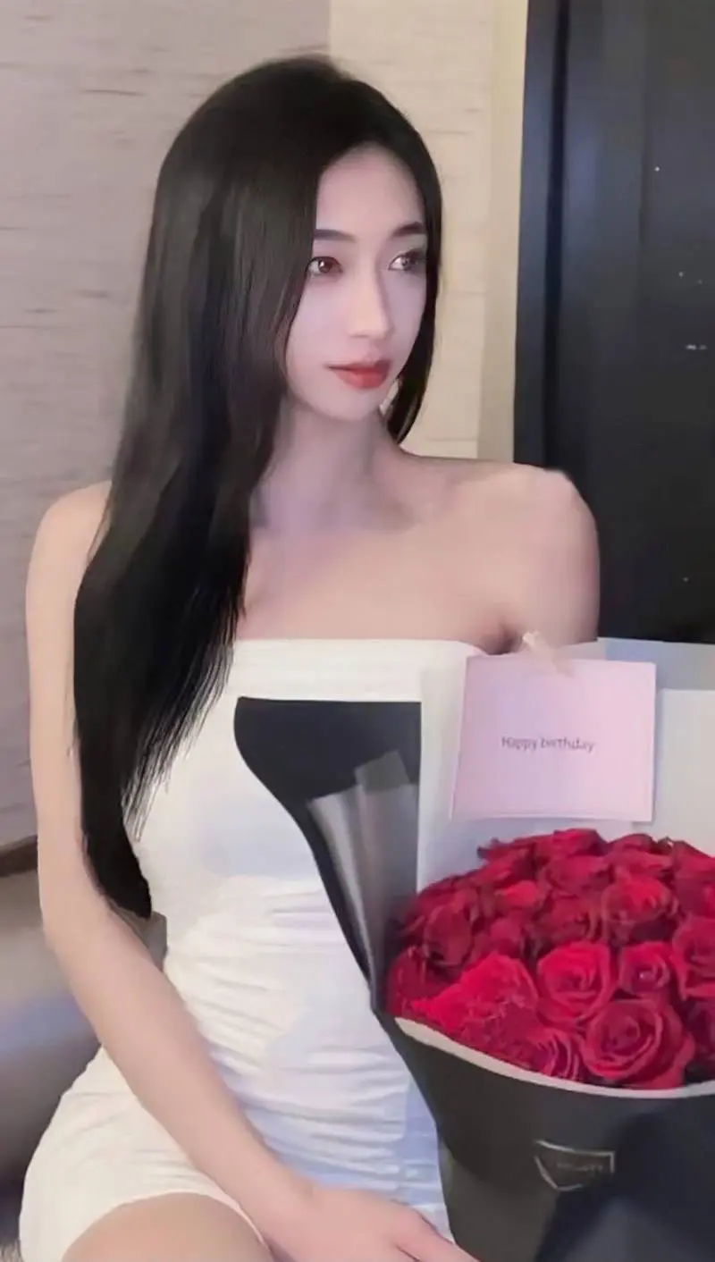 湖南长沙学院美女校花2分09秒视频流出，疑似被富二代包养！