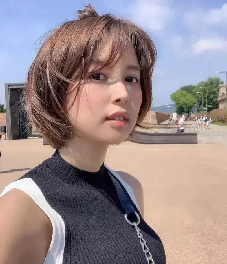 清纯甜美又性感葵司个人资料，葵司两个空调修理工成经典