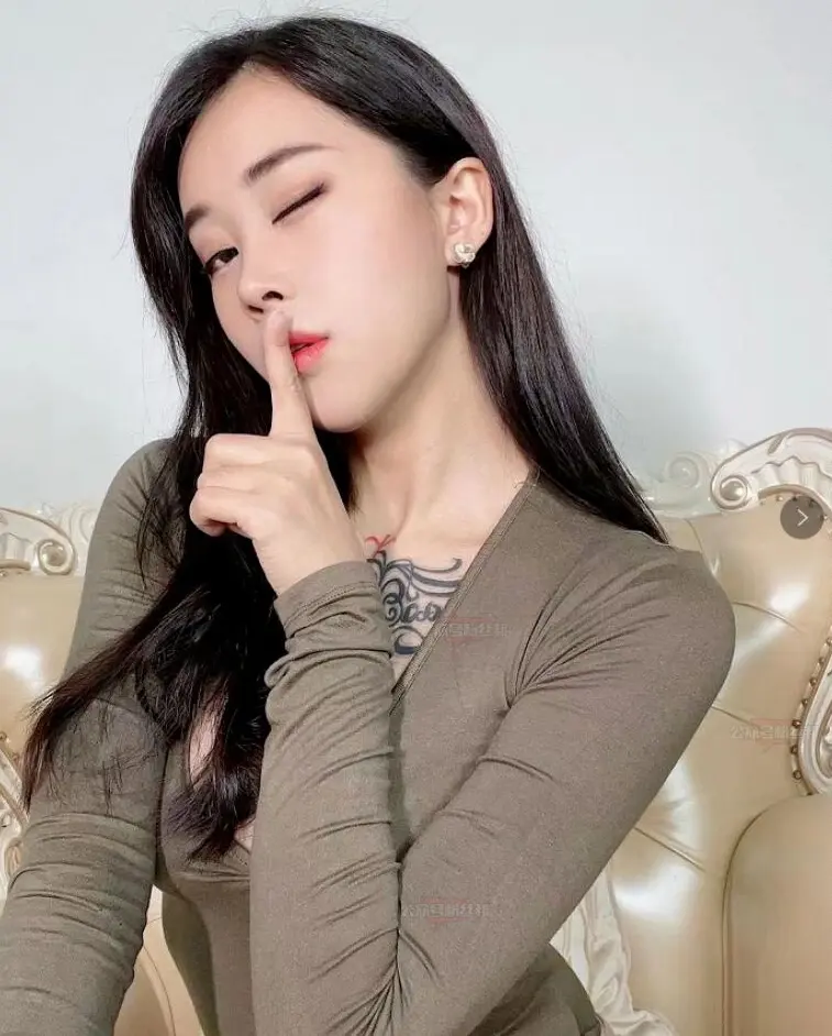 网红张贺玉蝴蝶结视频是怎么回事？个人资料照片介绍