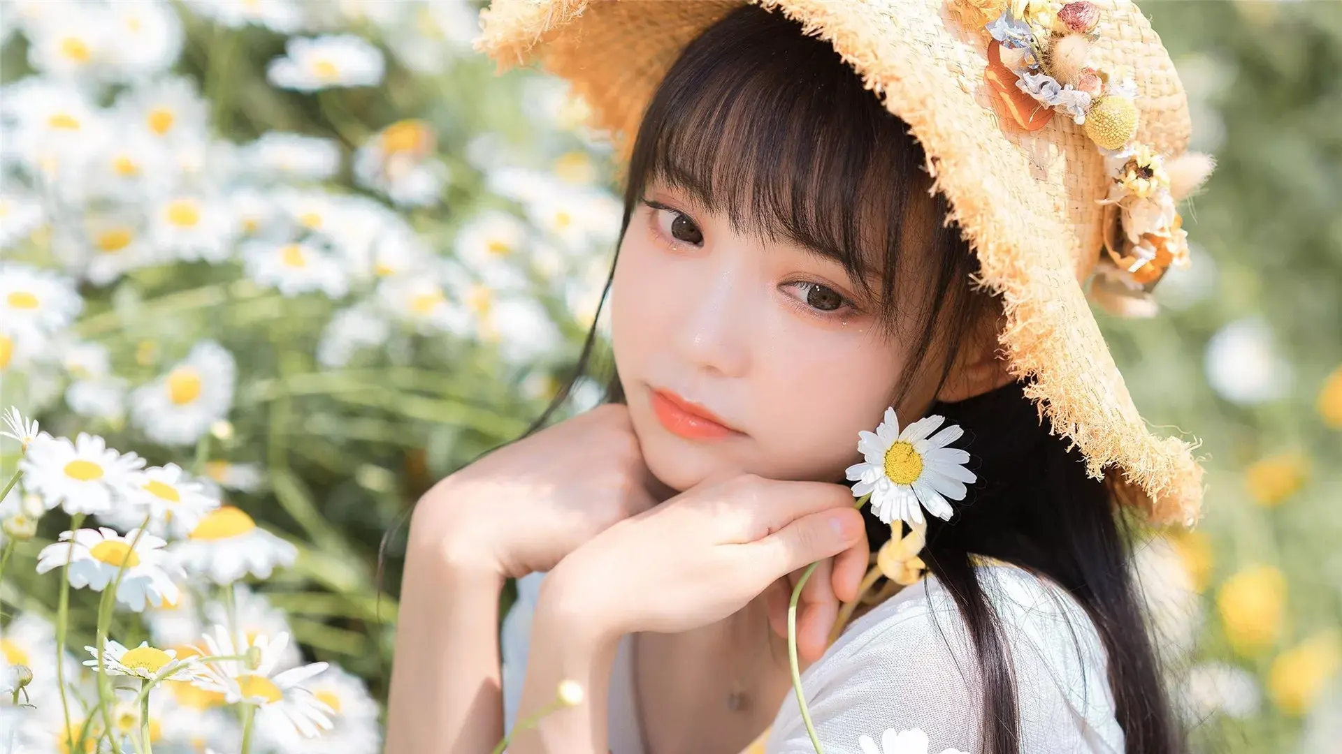 国产亚洲一卡2卡3卡网站是什么意思？