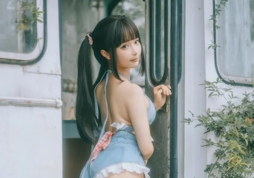 蠢沫沫大巴车遮阴直接看,不愧是创可贴战神