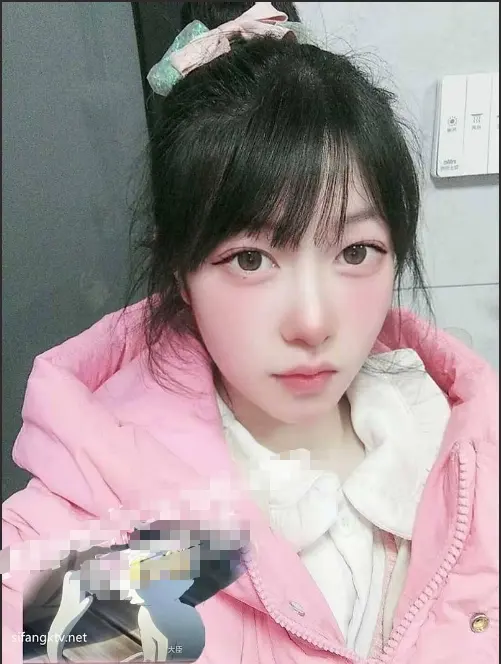 四川音乐学院大一新生张梦如视频曝光 腰技堪比职业外围