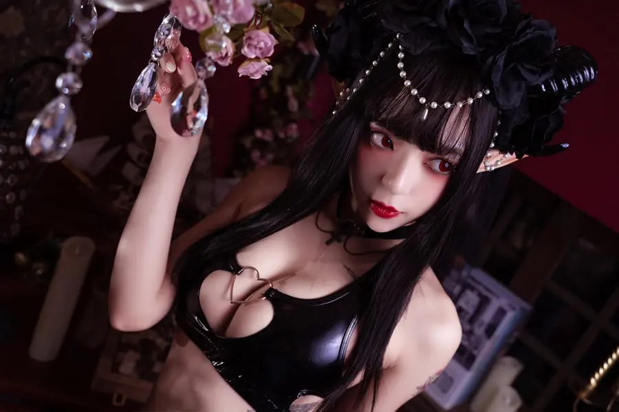 舞小喵是谁？早期舞小喵cos地狱魔女付费作品欣赏