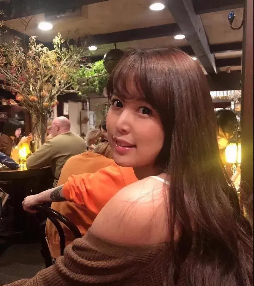 清纯甜美又性感葵司个人资料，葵司两个空调修理工成经典