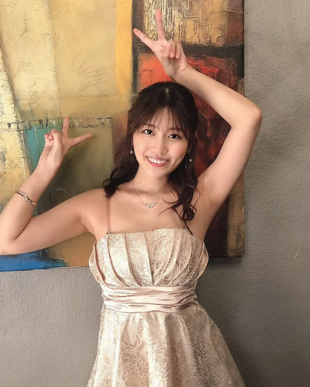 神宫寺奈绪个人资料照片，为了喜欢的人出道