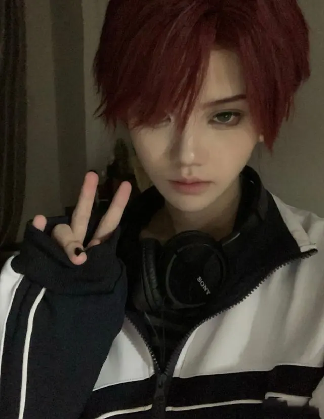 井川里予从纯欲风到哥特少女，不急于变现 她只是在筛选粉丝