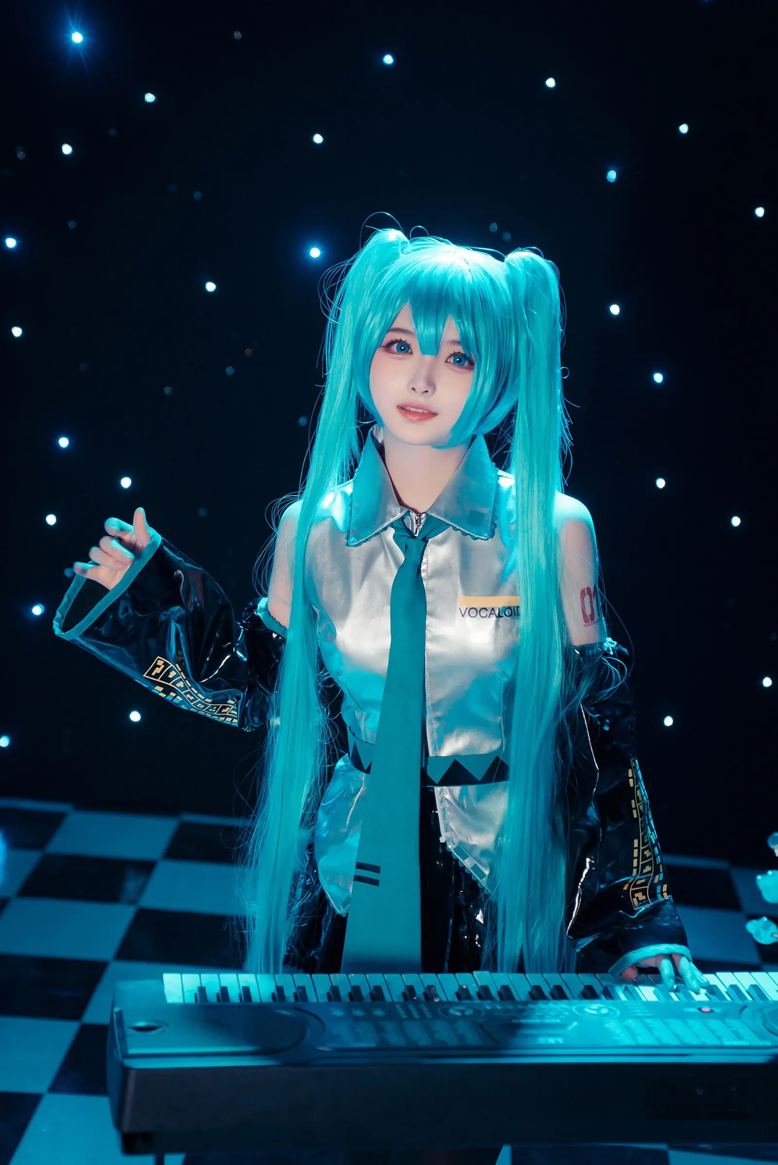 白莉爱吃巧克力 – miku